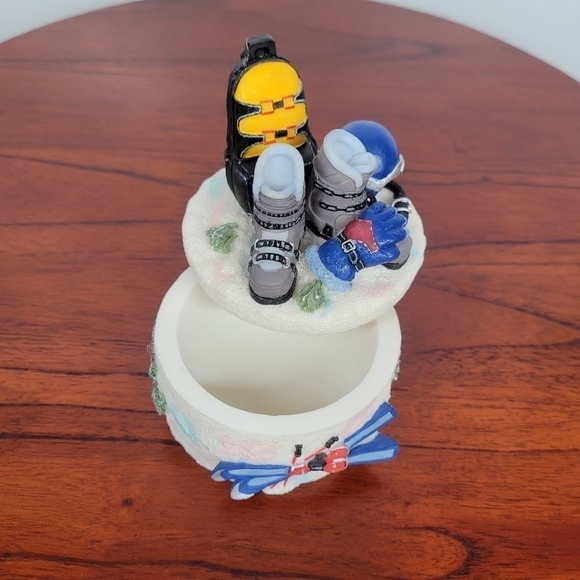 Vintage A. Richesco Corp Resin 3D Skiing Trinket Box 1980s Rare unique - Picture 9 of 17